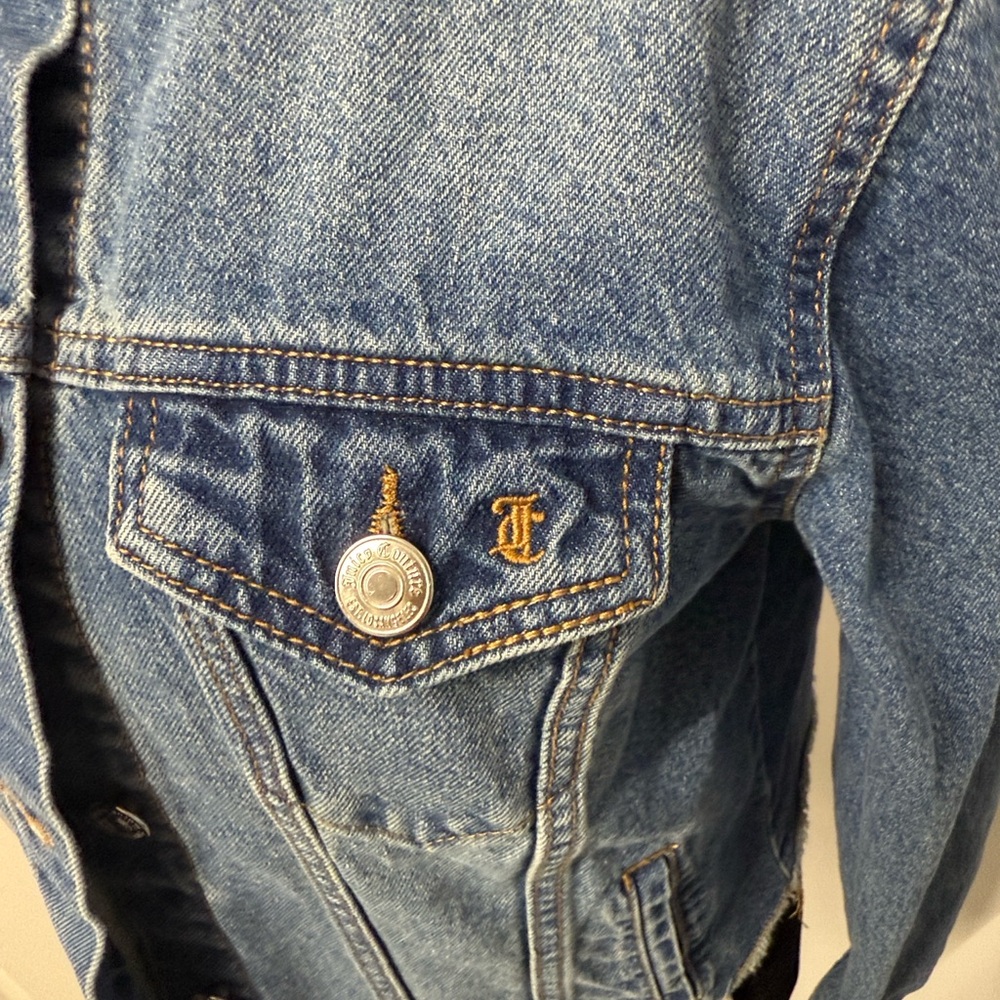 JUICY COUTURE BIG BLING RAW
COLLAR denim jacket - Picture 5 of 9